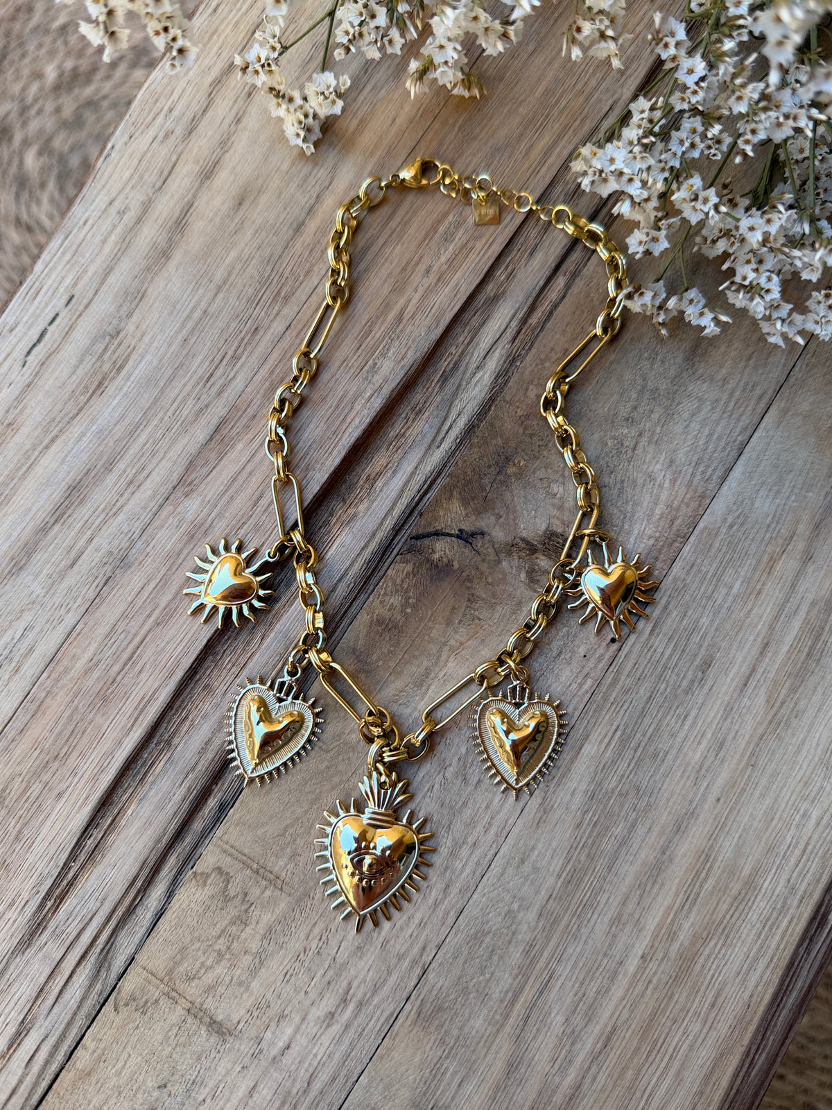Collier doré Amore